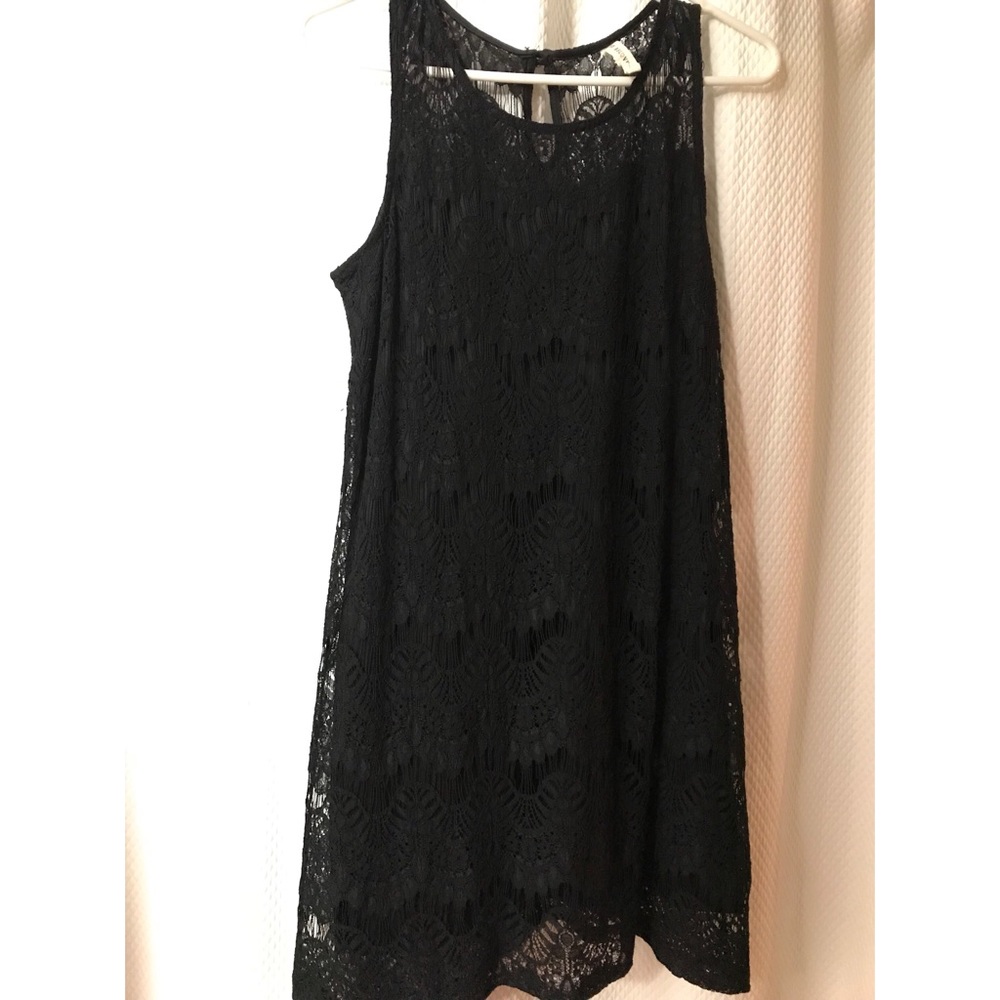 Black lace dress